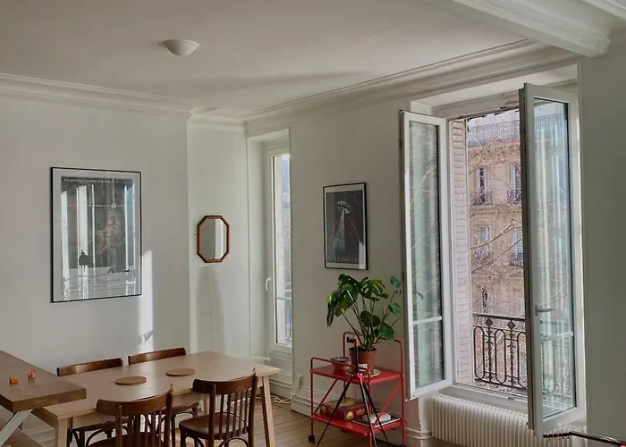 Beautiful New Close To Montmartre Paris