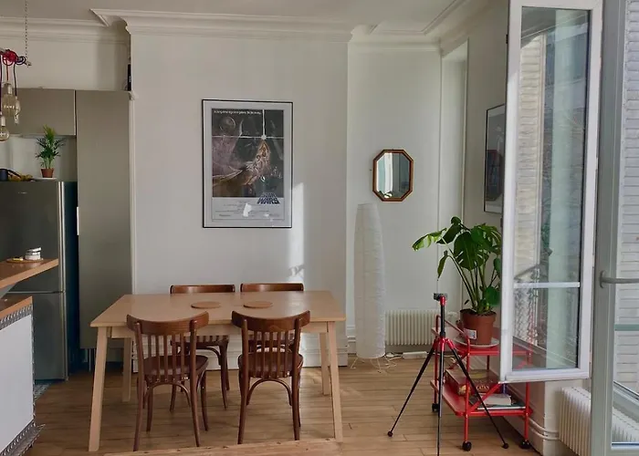 Beautiful New Close To Montmartre Paris